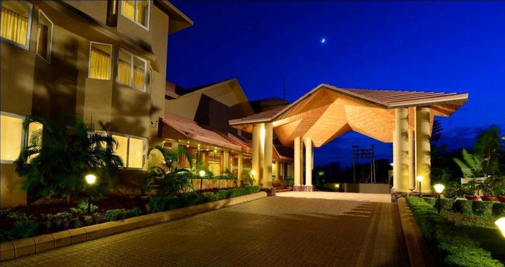 The Chariot Resort & Spa Puri Kültér fotó